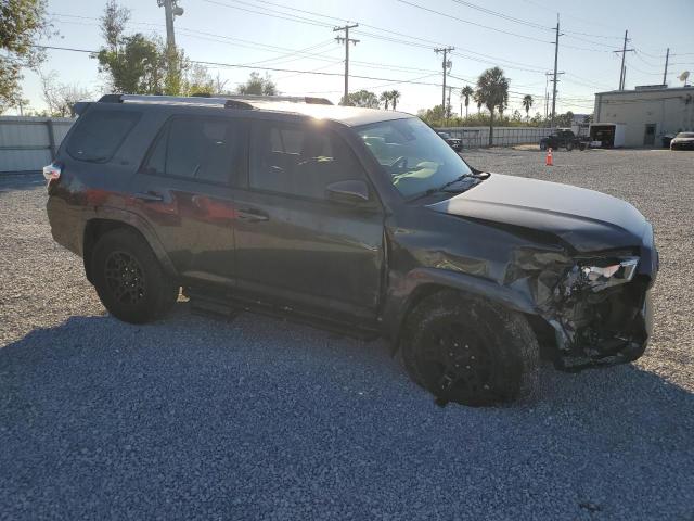 Photo 4 from auction – 2021 TOYOTA 4RUNNER SR with VIN JTEEU5JR5M5232666