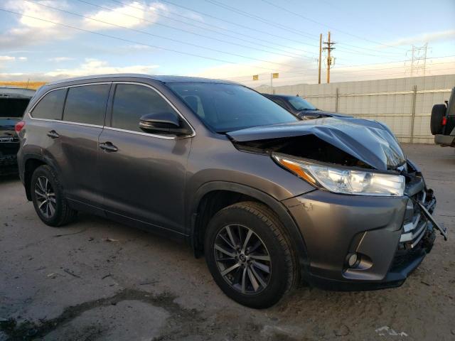 Photo 4 from auction – 2018 TOYOTA HIGHLANDER with VIN 5TDJZRFH7JS559362