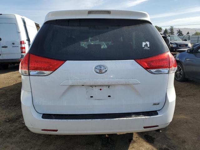 Photo 6 from auction – 2014 TOYOTA SIENNA XLE with VIN 5TDYK3DC0ES467281