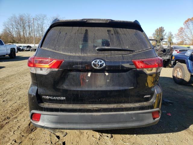 Photo 6 from auction – 2018 TOYOTA HIGHLANDER with VIN 5TDBZRFH2JS874915