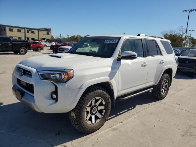 TOYOTA 4RUNNER SR 2021 with VIN JTERU5JRXM5920566 - Photo from auction