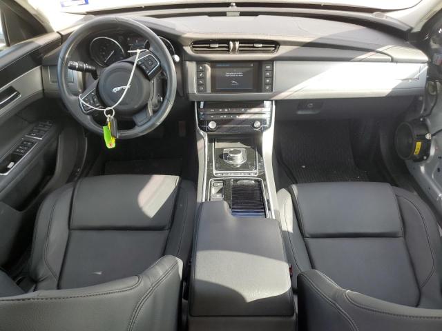 Photo 8 from auction – 2018 JAGUAR XF PREMIUM with VIN SAJBD4FX8JCY55555