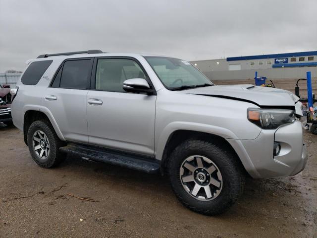 Photo 4 from auction – 2020 TOYOTA 4RUNNER SR with VIN JTEBU5JRXL5832987