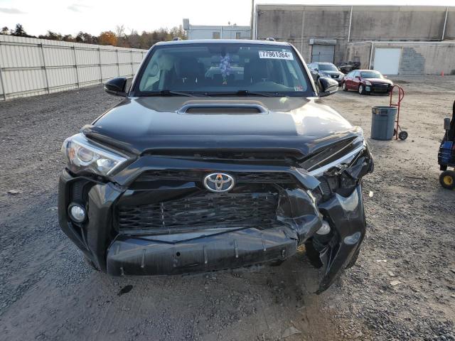 Photo 5 from auction – 2018 TOYOTA 4RUNNER SR with VIN JTEBU5JR3J5484754