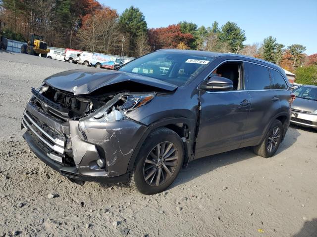 TOYOTA HIGHLANDER 2017 with VIN 5TDJZRFH3HS429976 - Photo from auction