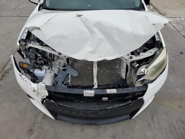 Photo 11 from auction – 2015 TOYOTA COROLLA L with VIN 5YFBURHE6FP328491