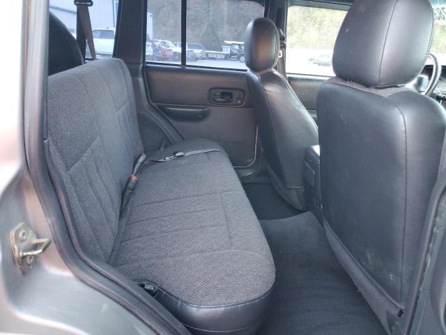 Photo 11 from auction – 2001 JEEP CHEROKEE C with VIN 1J4FF58S71L576951