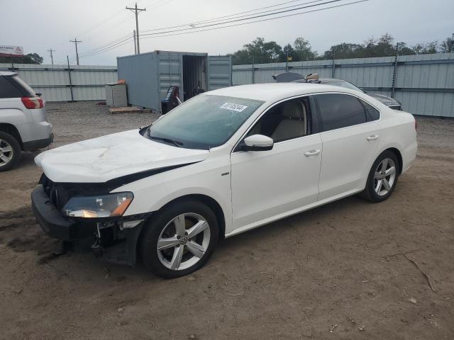 VOLKSWAGEN PASSAT S 2015 with VIN 1VWAS7A33FC112988 - Photo from auction