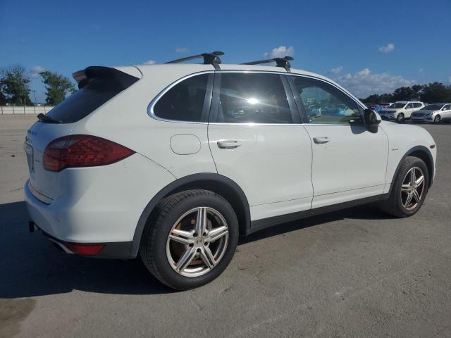 Photo 3 from auction – 2013 PORSCHE CAYENNE with VIN WP1AF2A25DLA23372