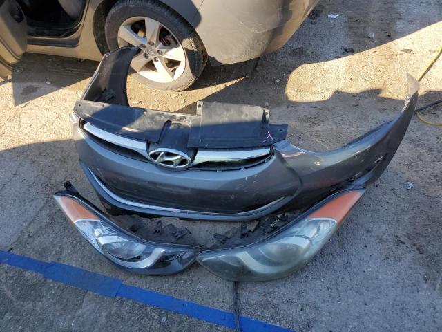 Photo 12 from auction – 2013 HYUNDAI ELANTRA GL with VIN 5NPDH4AE6DH281144