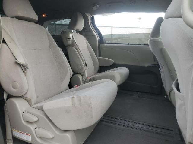 Photo 11 from auction – 2015 TOYOTA SIENNA LE with VIN 5TDKK3DC3FS676912