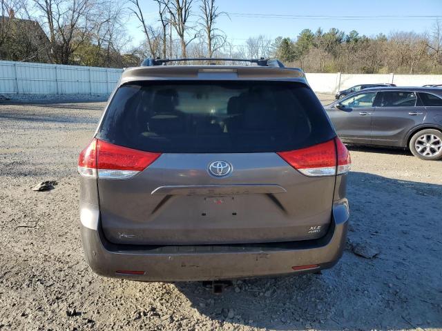 Photo 6 from auction – 2014 TOYOTA SIENNA XLE with VIN 5TDDK3DC4ES082708