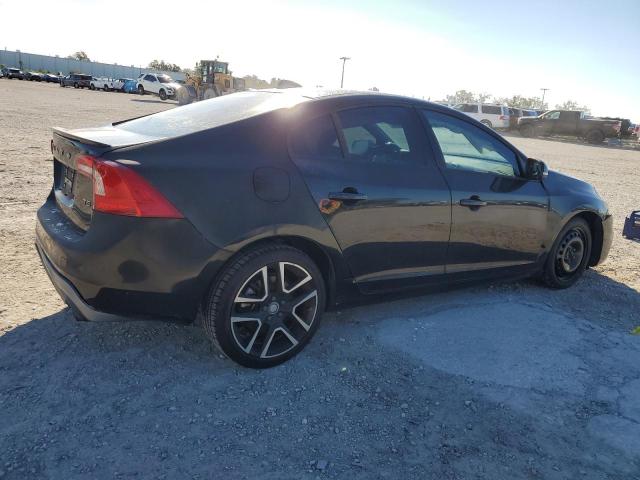 Photo 3 from auction – 2018 VOLVO S60 DYNAMI with VIN YV126MFL0J2465751