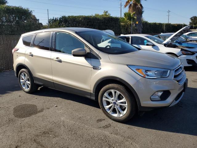 Photo 4 from auction – 2017 FORD ESCAPE SE with VIN 1FMCU0GD1HUB53738