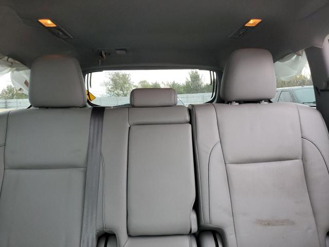 Photo 10 from auction – 2018 TOYOTA HIGHLANDER with VIN 5TDKZRFH1JS549589