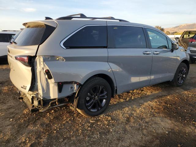 Photo 3 from auction – 2024 TOYOTA SIENNA XSE with VIN 5TDCSKFC0RS132867