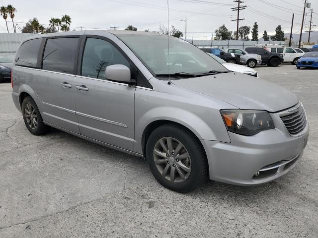 Photo 4 from auction – 2016 CHRYSLER TOWN & COU with VIN 2C4RC1HG6GR271487