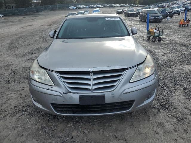 Photo 5 from auction – 2010 HYUNDAI GENESIS 4. with VIN KMHGC4DF0AU094883