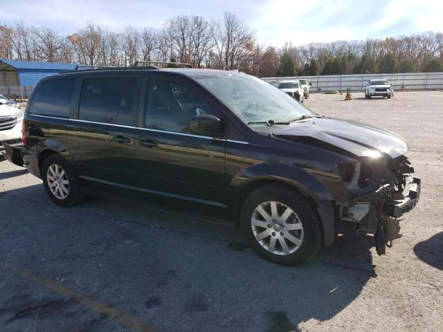 Photo 4 from auction – 2016 CHRYSLER TOWN & COU with VIN 2C4RC1AG2GR142561