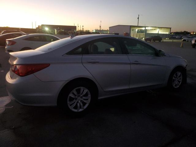 Photo 3 from auction – 2011 HYUNDAI SONATA GLS with VIN 5NPEB4AC8BH220900