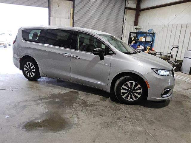 Photo 4 from auction – 2024 CHRYSLER PACIFICA H with VIN 2C4RC1S76RR149983