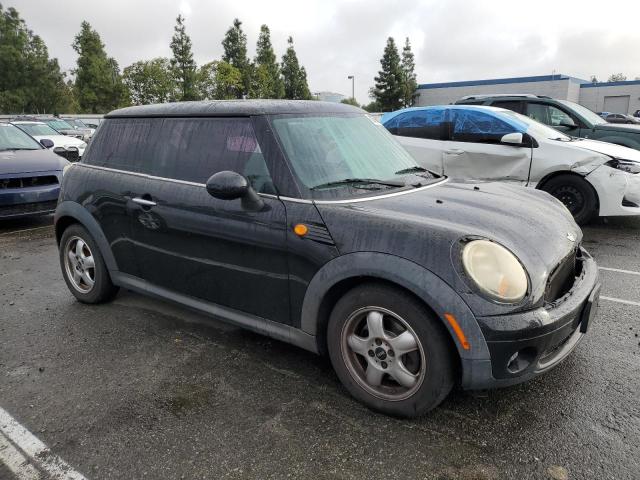 Photo 4 from auction – 2009 MINI COOPER with VIN WMWMF33529TW79111