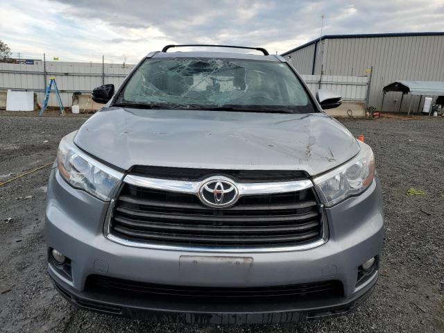 Photo 5 from auction – 2016 TOYOTA HIGHLANDER with VIN 5TDJKRFH2GS501575