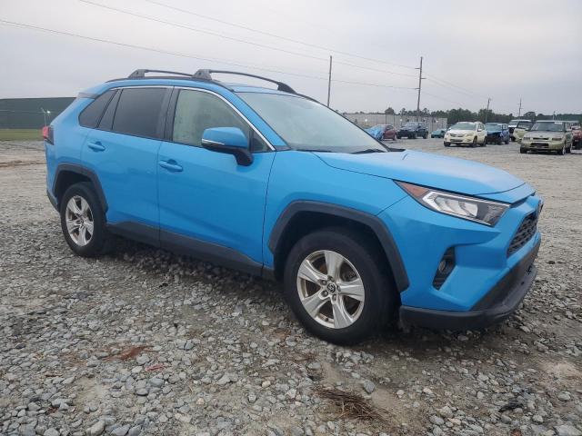 Photo 4 from auction – 2021 TOYOTA RAV4 XLE with VIN JTMW1RFV8MD522663