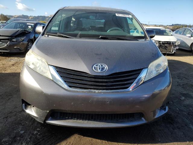 Photo 5 from auction – 2013 TOYOTA SIENNA LE with VIN 5TDKK3DC0DS355407