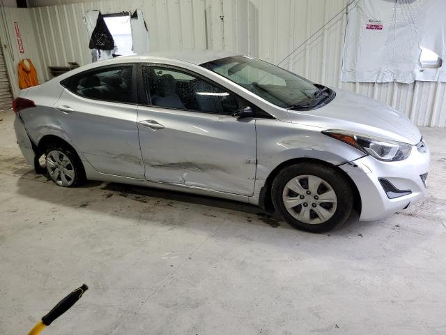 Photo 4 from auction – 2016 HYUNDAI ELANTRA SE with VIN 5NPDH4AE6GH665381