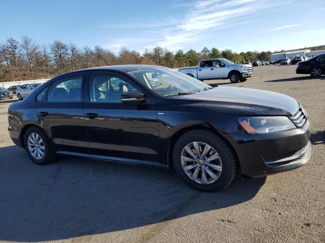 Photo 4 from auction – 2015 VOLKSWAGEN PASSAT S with VIN 1VWAT7A32FC040663