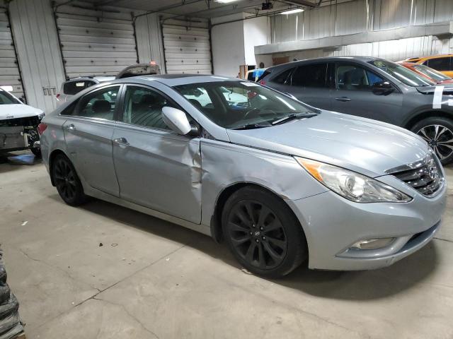 Photo 4 from auction – 2012 HYUNDAI SONATA SE with VIN 5NPEC4AC7CH327869