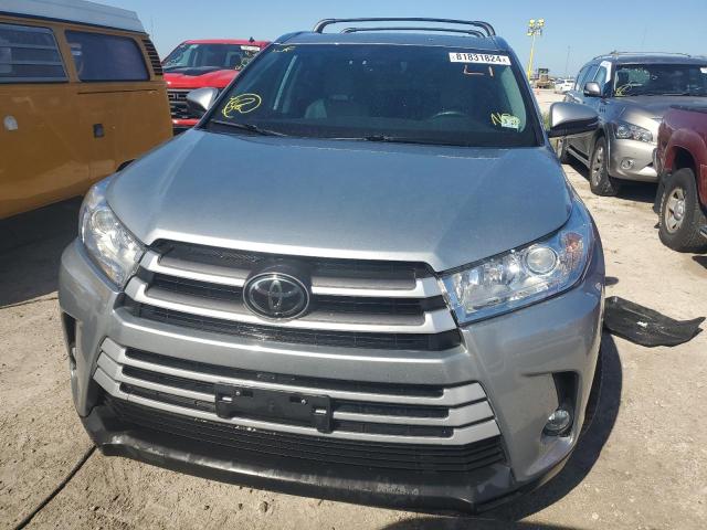 Photo 5 from auction – 2019 TOYOTA HIGHLANDER with VIN 5TDJZRFH9KS586936