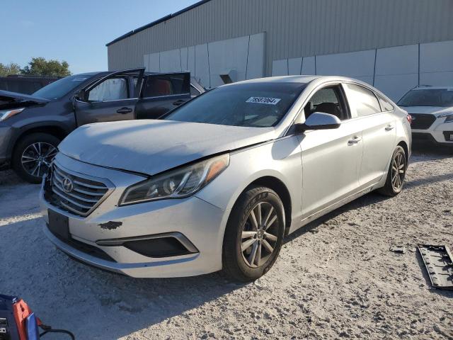 HYUNDAI SONATA SE 2016 with VIN 5NPE24AF1GH388329 - Photo from auction