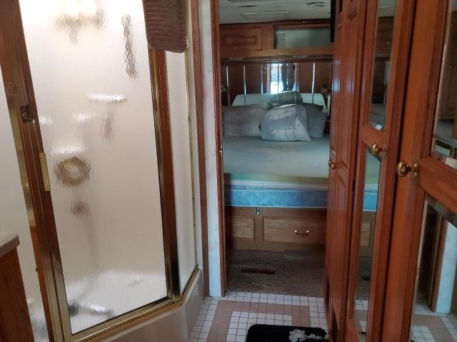 Photo 6 from auction – 1993 HOLR MOTORHOME with VIN 4S7NT9K06PC011025
