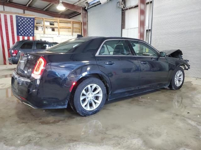 Photo 3 from auction – 2015 CHRYSLER 300 LIMITE with VIN 2C3CCAAG5FH810674