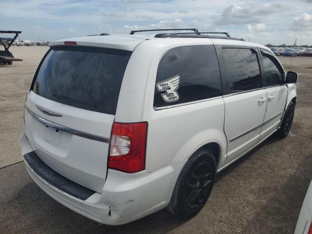 Photo 3 from auction – 2014 CHRYSLER TOWN & COU with VIN 2C4RC1BG7ER157732