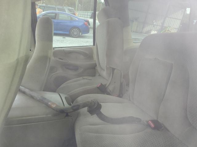 Photo 10 from auction – 2000 FORD EXPEDITION with VIN 1FMRU1567YLB65533