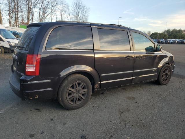Photo 3 from auction – 2010 CHRYSLER TOWN & COU with VIN 2A4RR5DX5AR290660
