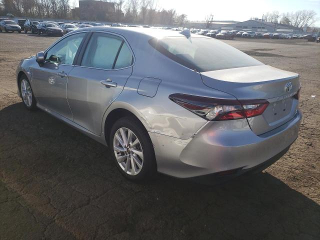 Photo 2 from auction – 2022 TOYOTA CAMRY LE with VIN 4T1C11BK2NU070111