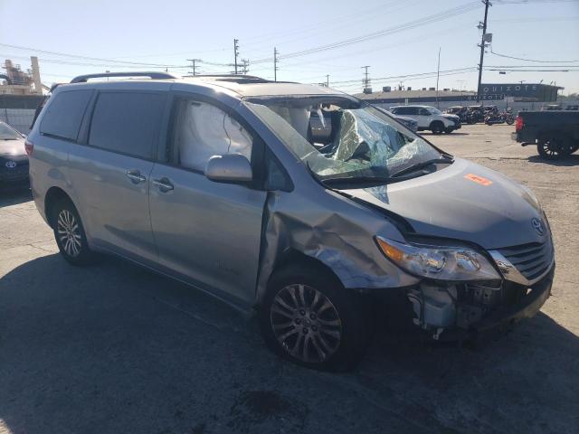 Photo 4 from auction – 2016 TOYOTA SIENNA XLE with VIN 5TDYK3DC2GS764040