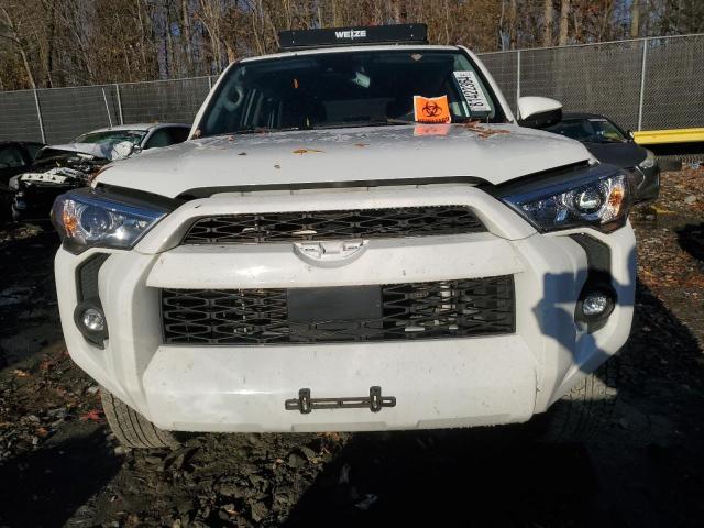 Photo 5 from auction – 2022 TOYOTA 4RUNNER SR with VIN JTEMU5JR1N6008740