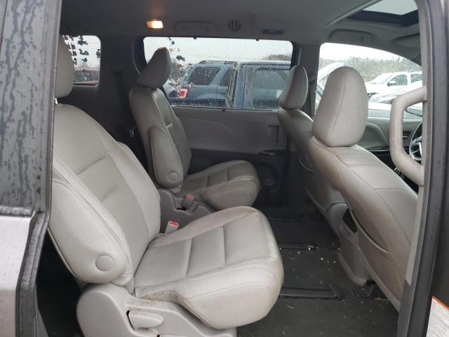 Photo 11 from auction – 2017 TOYOTA SIENNA XLE with VIN 5TDDZ3DC2HS176862