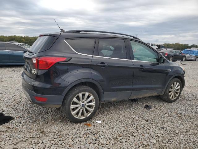 Photo 3 from auction – 2019 FORD ESCAPE SEL with VIN 1FMCU0HD2KUA65724