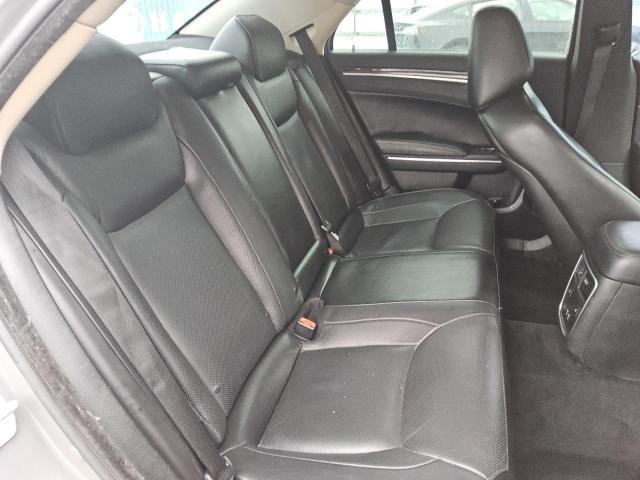 Photo 10 from auction – 2018 CHRYSLER 300 LIMITE with VIN 2C3CCAKG6JH181675