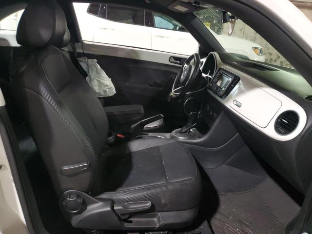Photo 7 from auction – 2012 VOLKSWAGEN BEETLE with VIN 3VWJP7AT3CM610930