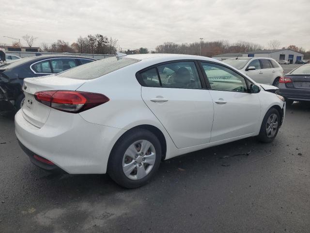 Photo 3 from auction – 2018 KIA FORTE LX with VIN 3KPFL4A7XJE280264