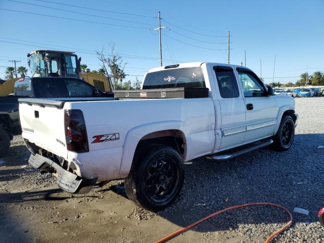 Photo 3 from auction – 2004 CHEVROLET SILVERADO with VIN 1GCEK19ZX4Z211411