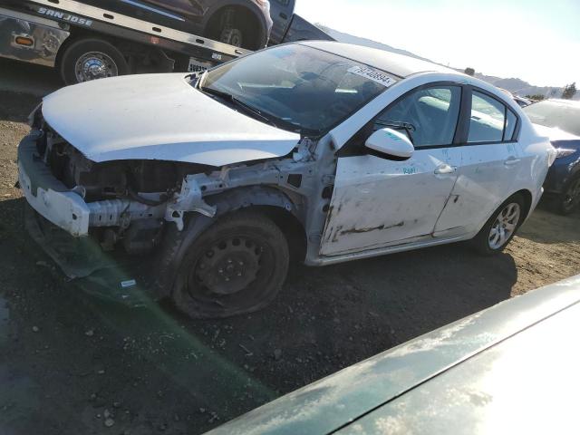 MAZDA 3 I 2013 with VIN JM1BL1UP4D1758369 - Photo from auction
