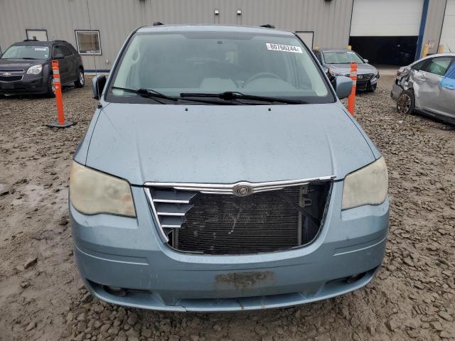 Photo 5 from auction – 2010 CHRYSLER TOWN & COU with VIN 2A4RR5D11AR373529
